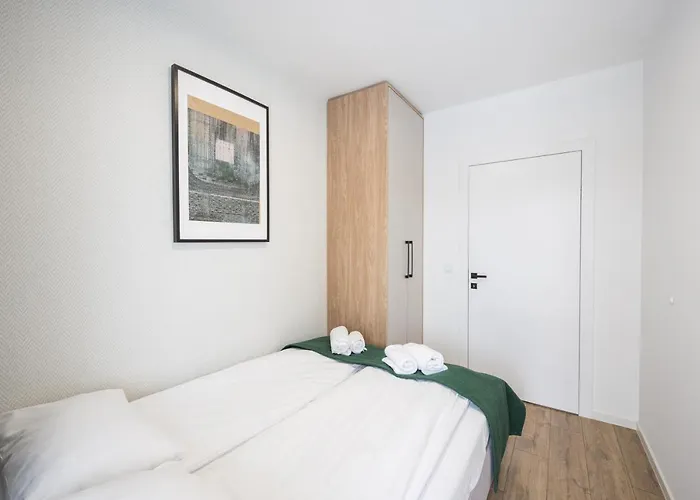 Marina Zoo Aparthotel 4*